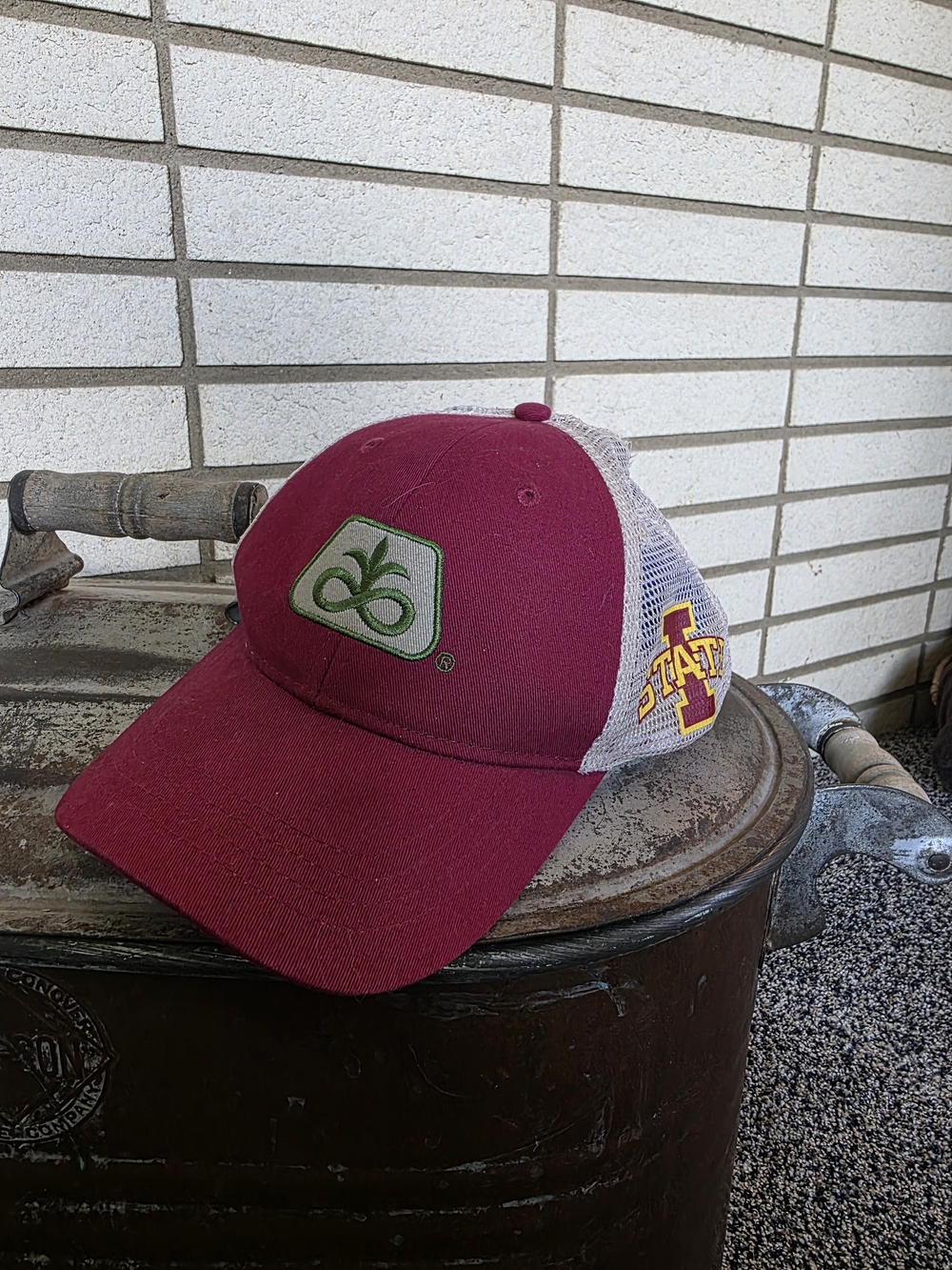 Vintage‎ DuPont Pioneer Iowa State Cyclones Mesh Trucker Hat Snapback